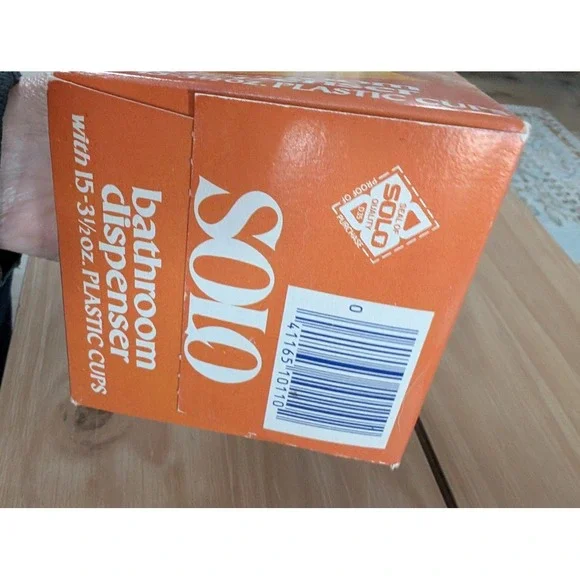 Vintage Solo Cup Dispenser For Bathroom Wall Mounted Retro Yellow New Old Stock - Picture 7 of 9